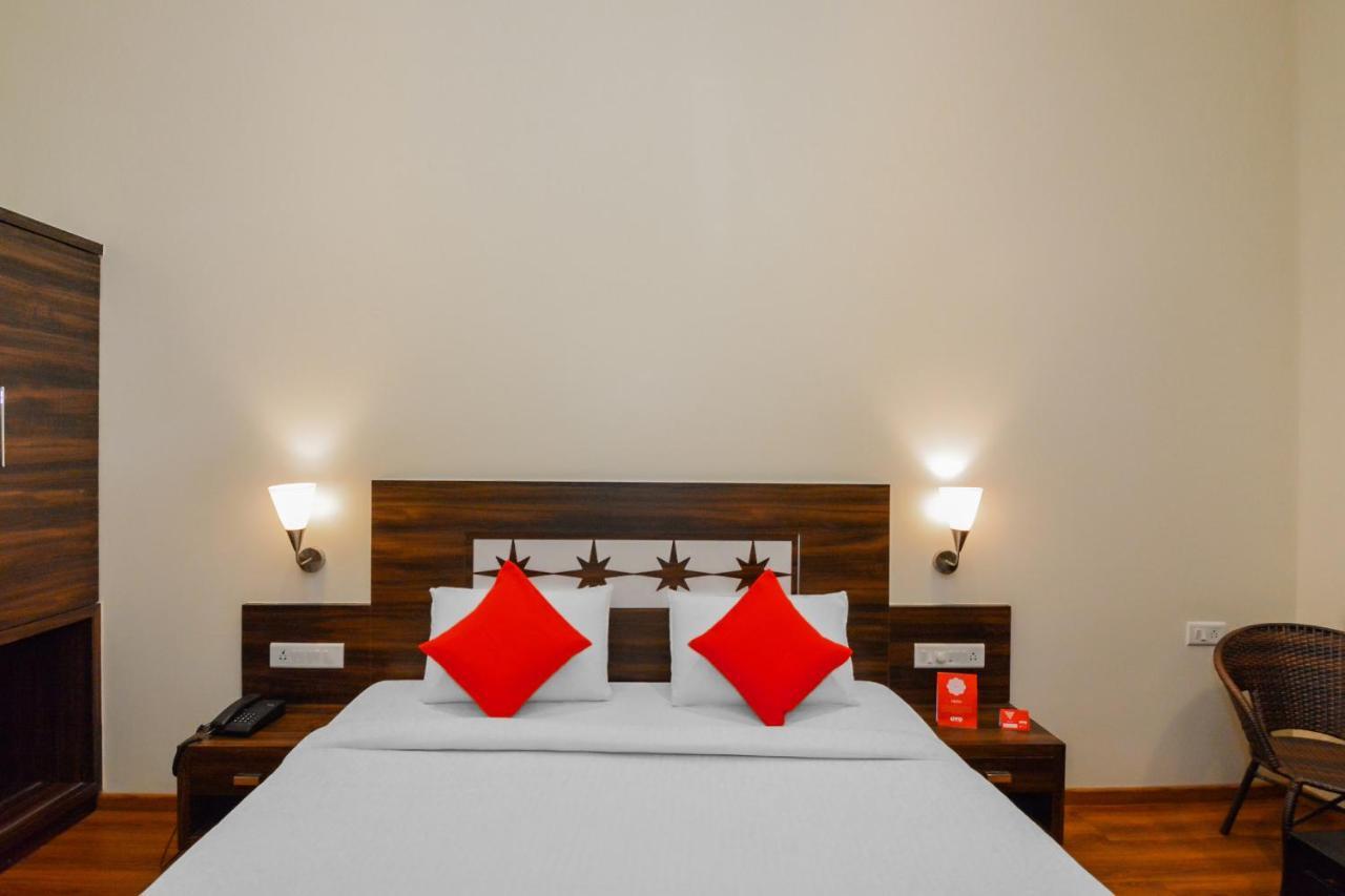 Hotel Oyo 18912 Popular 3*